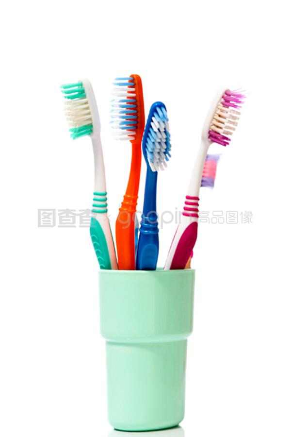 為什么我們說“口腔衛(wèi)生用品”，而不是“牙具”？從“太魯莽了”引發(fā)的思考